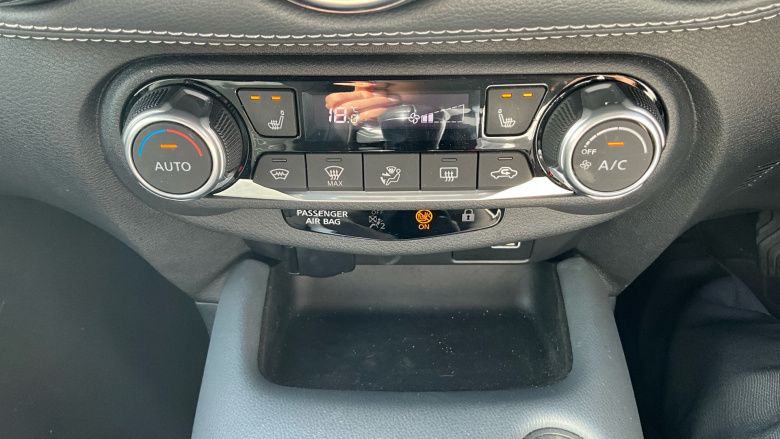 Nissan Juke 1.0 DiG-T 114 Tekna 5dr Petrol Hatchback